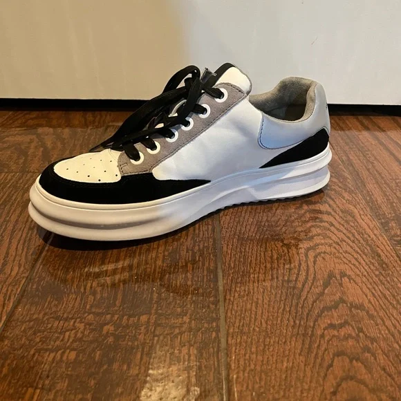 Karl Lagerfeld MEN'S COLORBLOCK LEATHER & SUEDE SNEAKERS - Picture 3 of 4